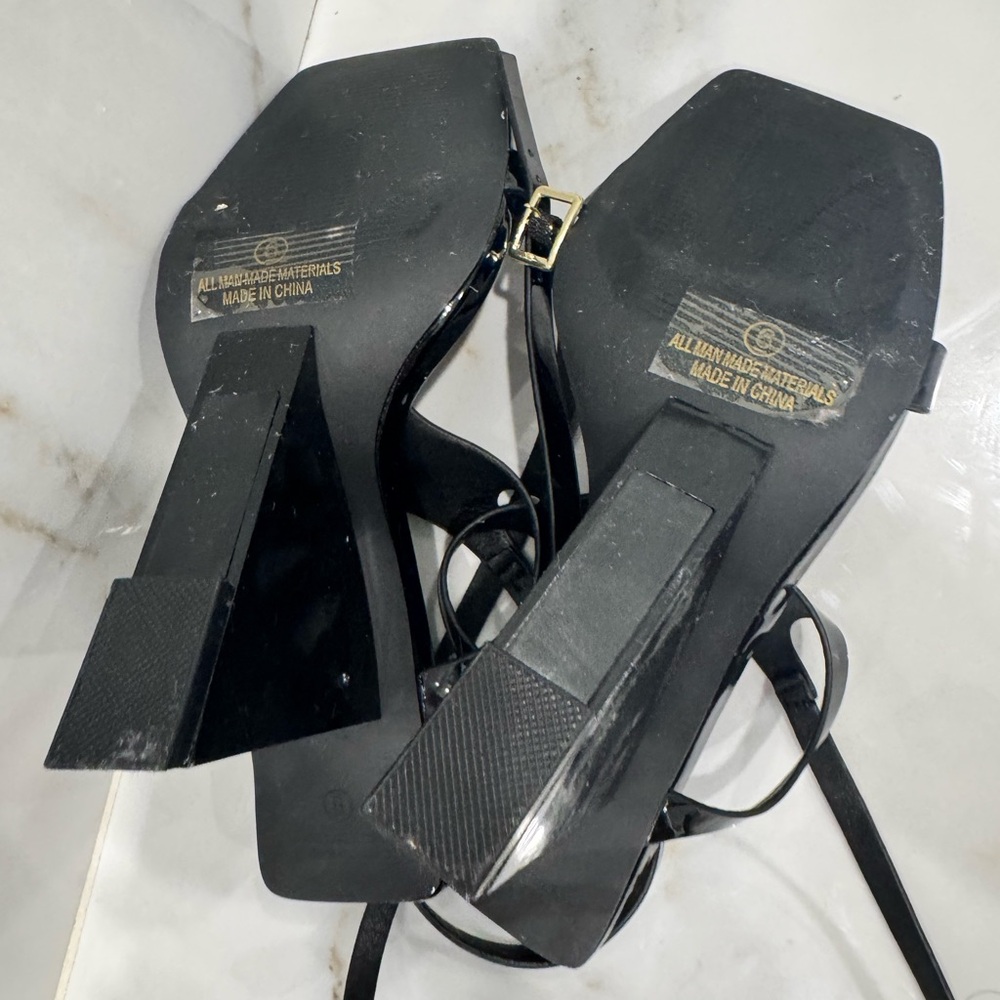 Brand New Black Patent Sculptural Wedge Heels – Size 6 – 4.13” Heel - Picture 4 of 9
